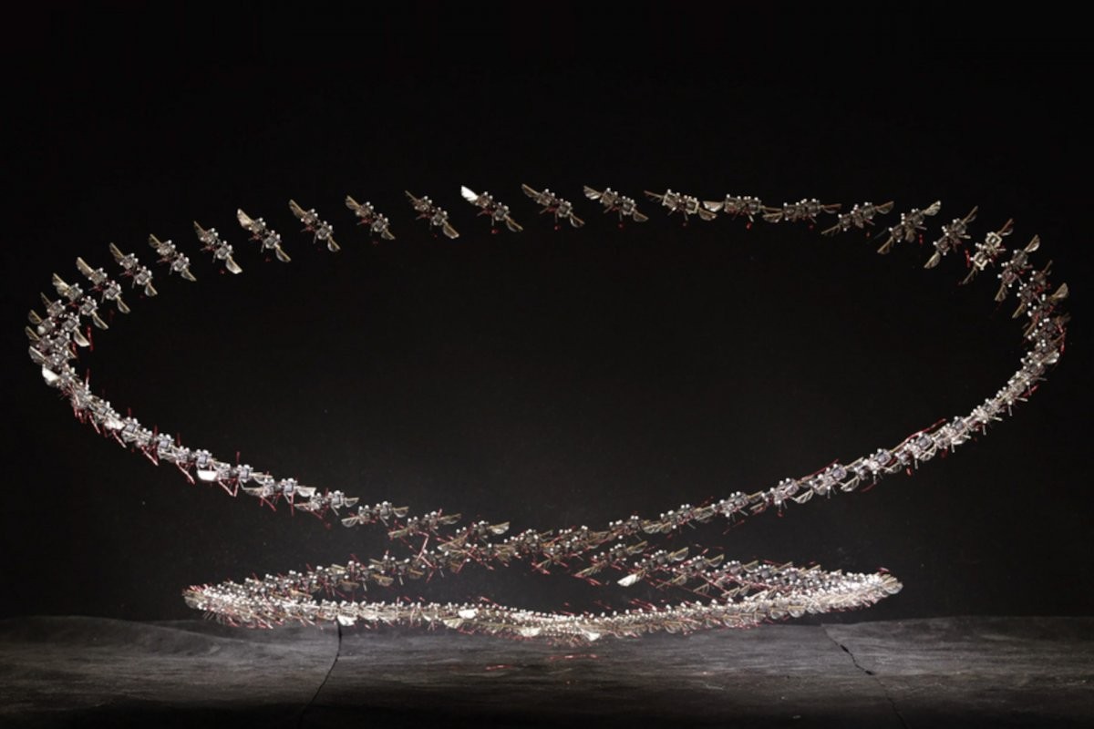 Micro-fladderrobot vliegt als een bij: snel en acrobatisch