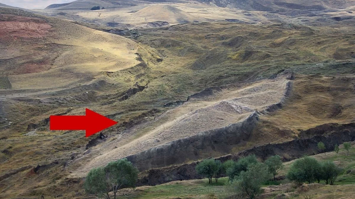 De geheime afdruk van de Ark van Noach gevonden onder een Turkse formatie