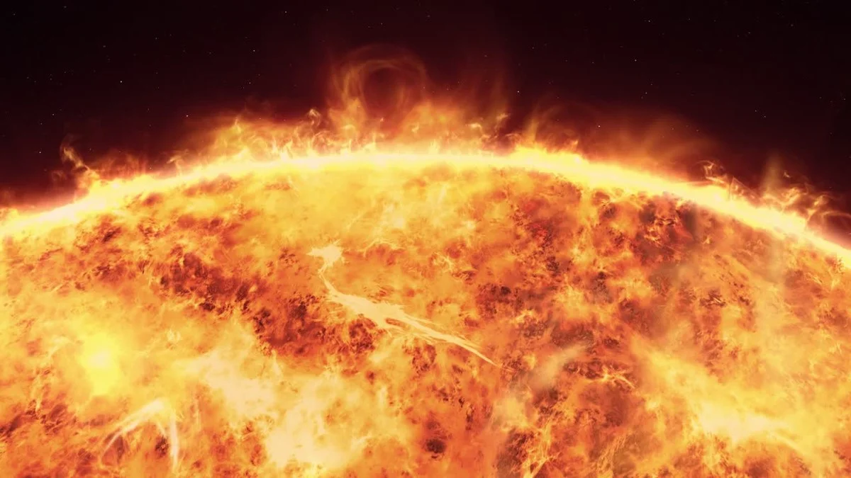 Reusachtige zonnevlek AR 4294-4296 nadert: wat dit kan betekenen voor stroom, satellieten en het noorderlicht - image 2