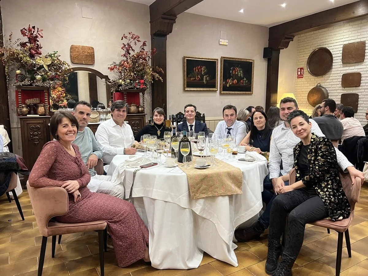 Waarom ingenieurs hun kerstdiner combineren met een verborgen wandeling door Toledo