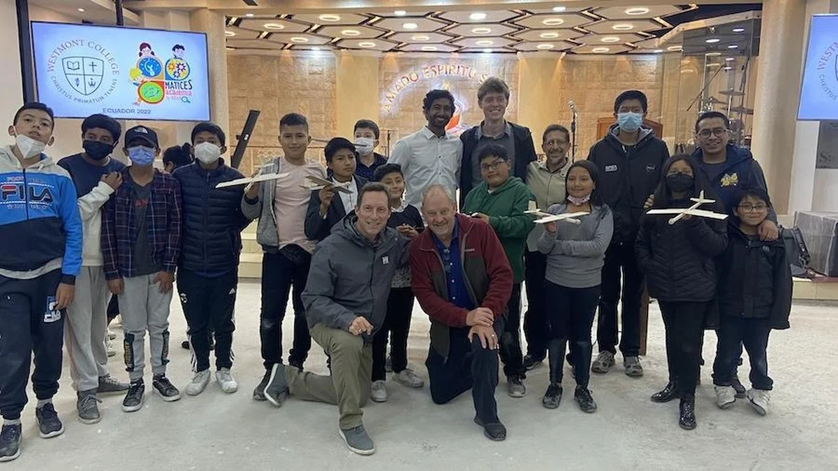 Ecuadoriaanse studenten winnen twee prijzen op robotica WK in China - image 2