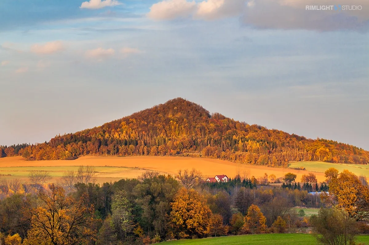 Waarom ervaren wandelaars altijd iets specifieks op de top van deze Silezische vulkaan achterlaten - image 2