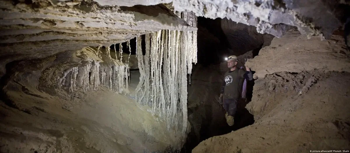 De hoogste grot van Israël is ontdekt: wat de 40 meter hoge ruimte verborgen houdt - image 1