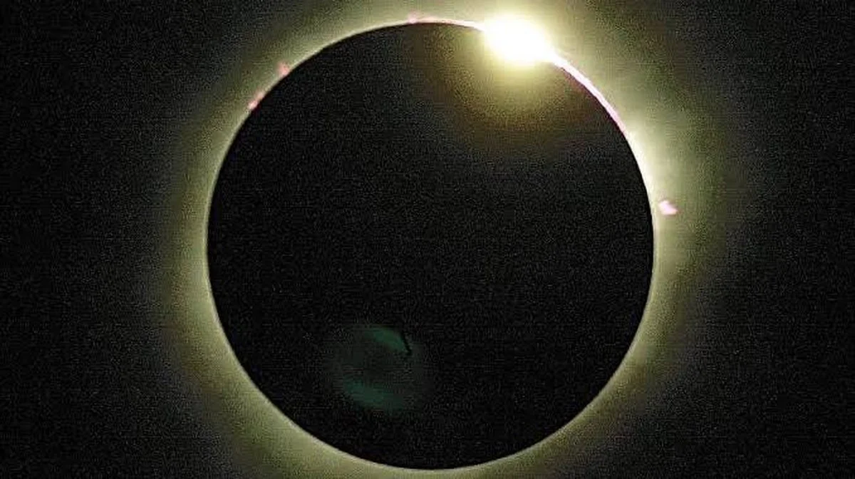 Waarom je de totale zonsverduistering van 2026 niet wilt missen (en de beste plek om te staan)