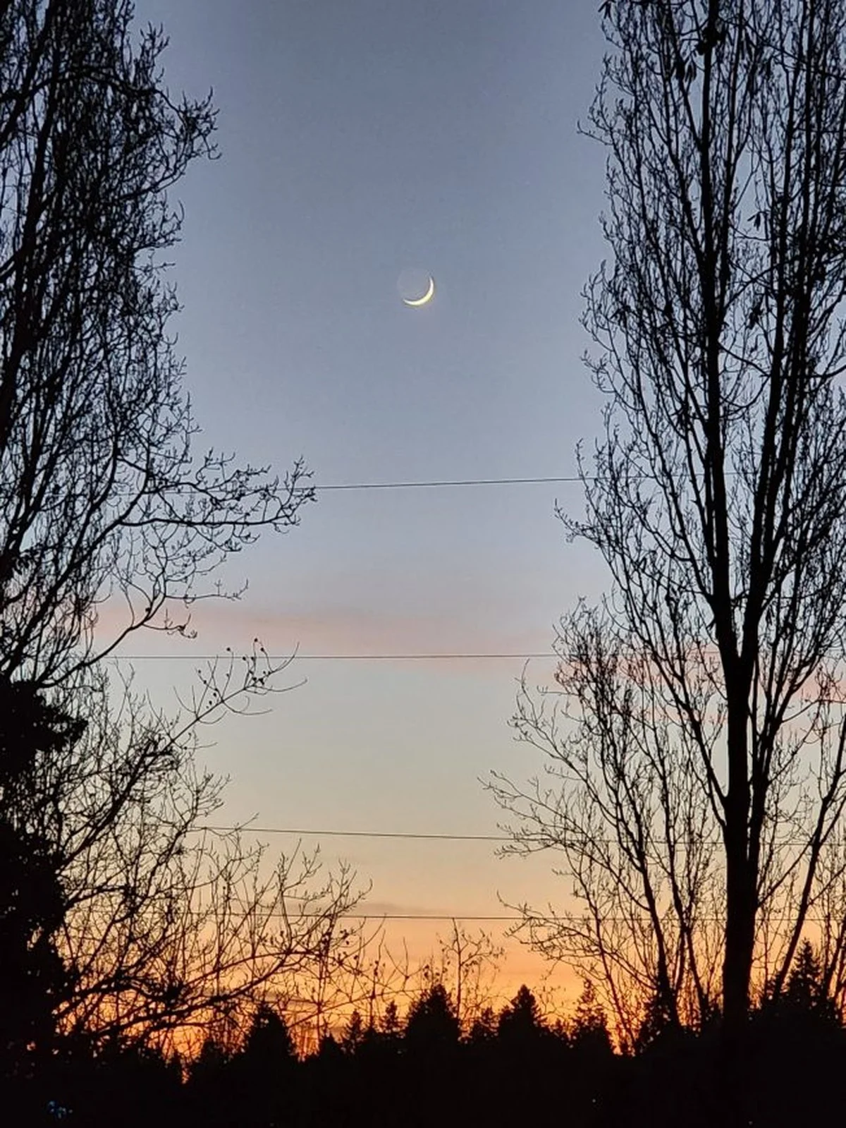 Waarom je vanavond na 22:00 nog steeds naar de hemel boven Amsterdam moet kijken (updates)