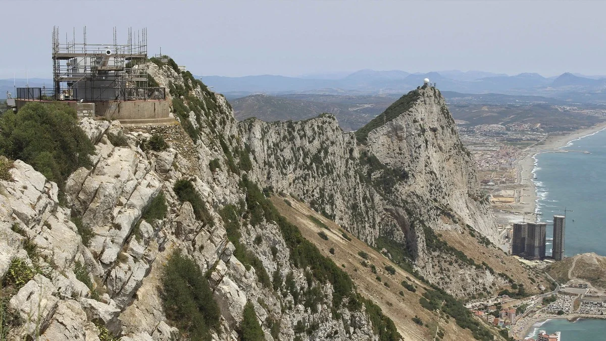 Wetenschappers ontdekken dat de Iberische bodem langzaam met de klok mee beweegt