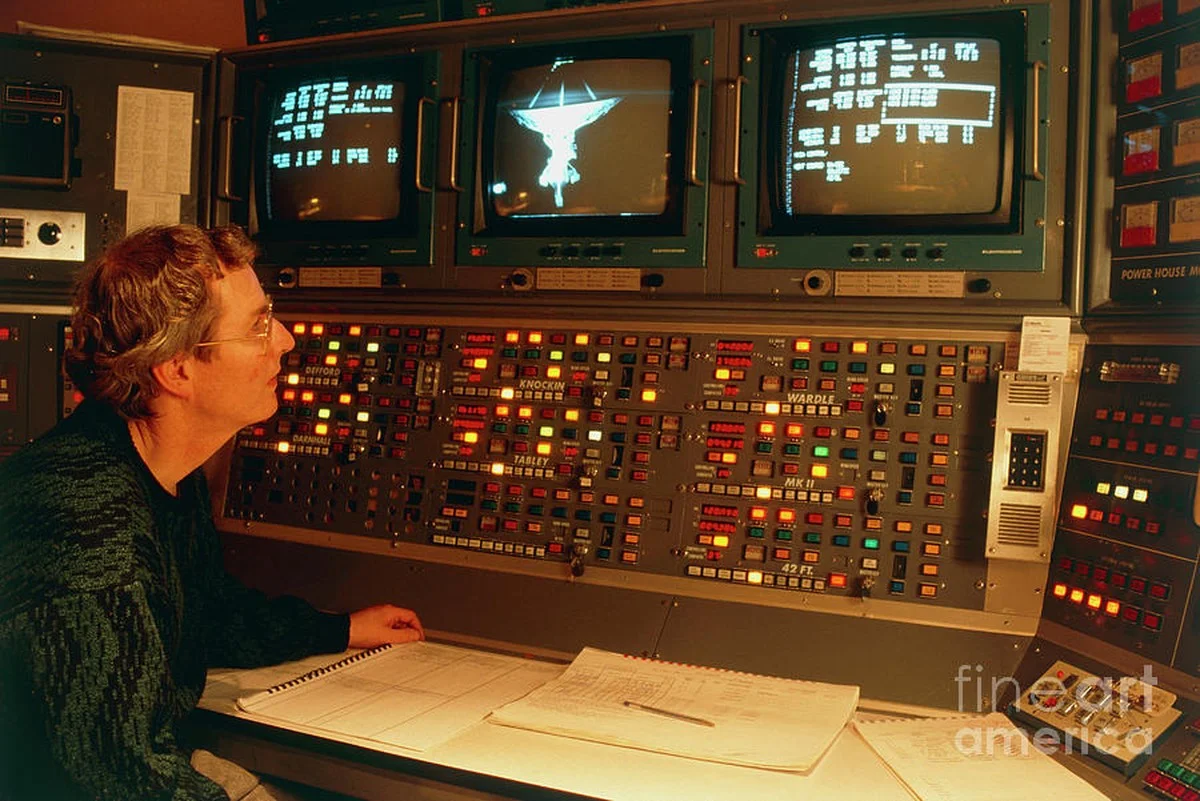 Waarom de Poolse premier ingreep toen deze reusachtige radiotelescoop dreigde te zwijgen - image 2