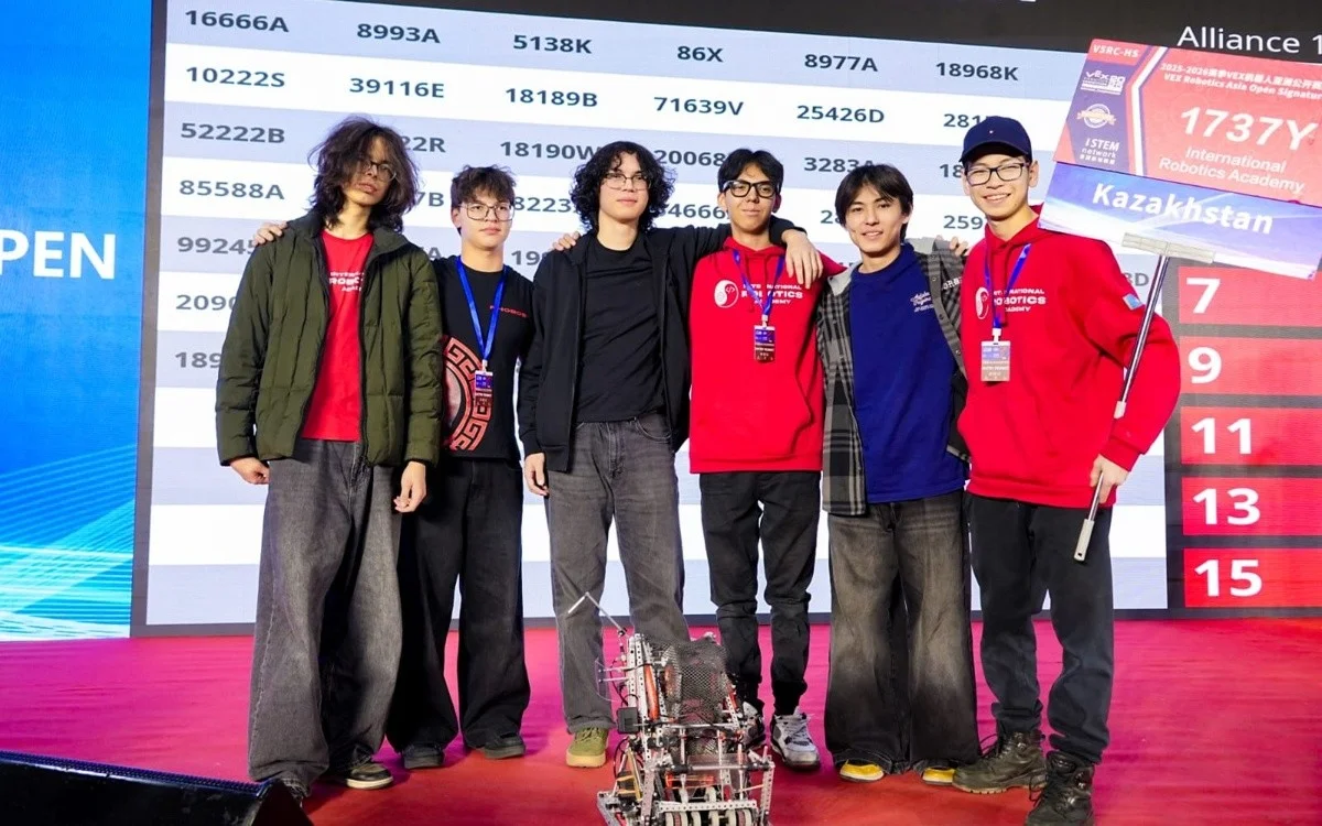 Waarom de robots van deze Almaty-scholieren Aziatische experts verrasten