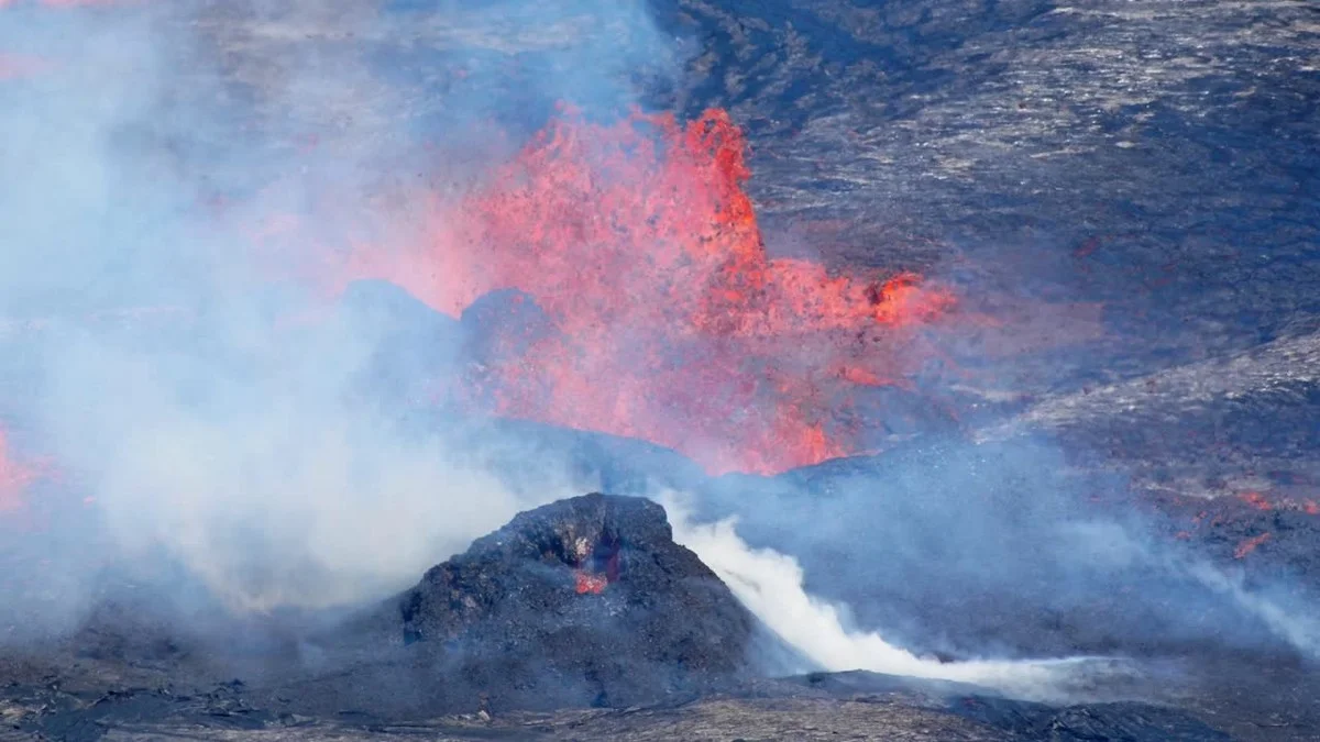 Nieuwe pu‘u bij Halema‘uma‘u groeit snel tijdens Kīlauea-uitbarstingen - image 2