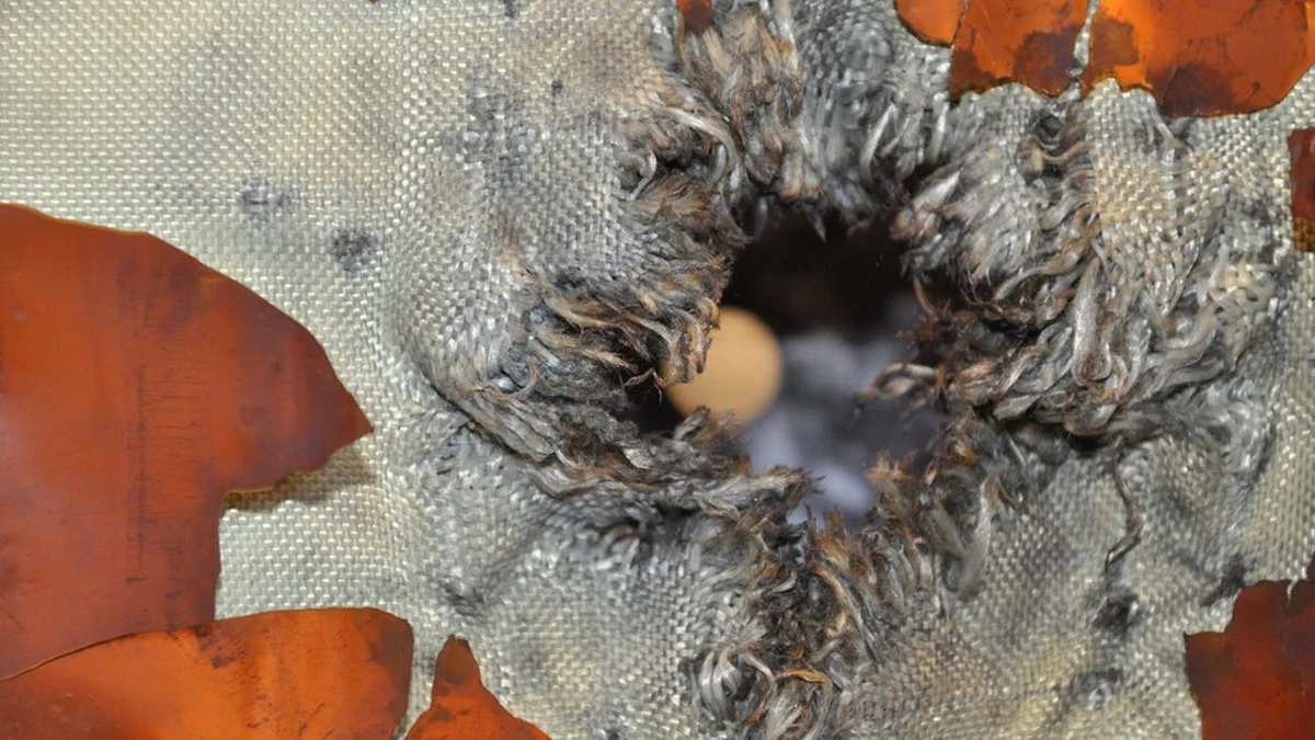 Ongecontroleerd 12 meter ruimtepuin keert vandaag terug naar de aarde - image 2