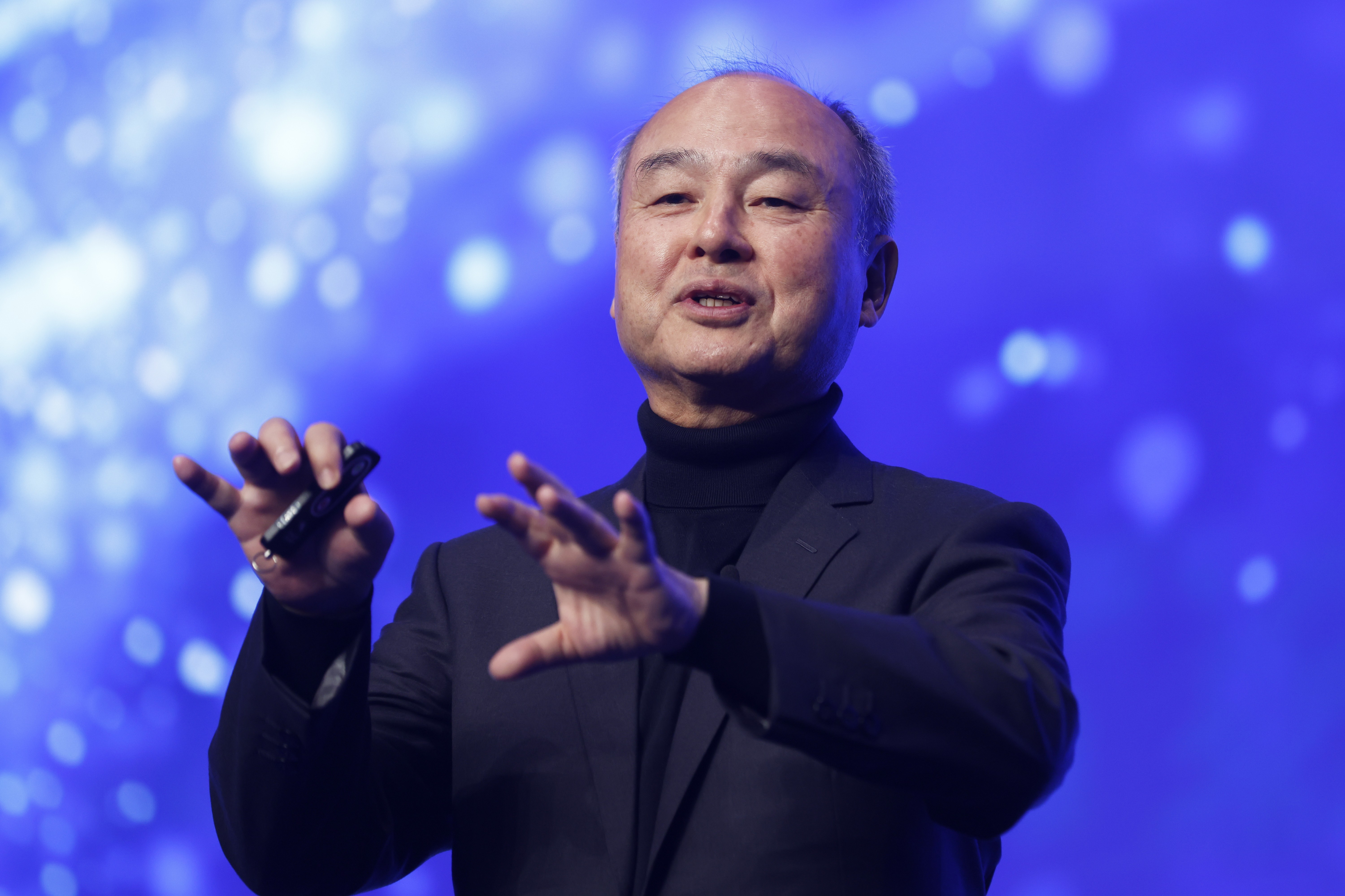 Masayoshi Son: super-IA kan mensen veranderen in 'vissen'